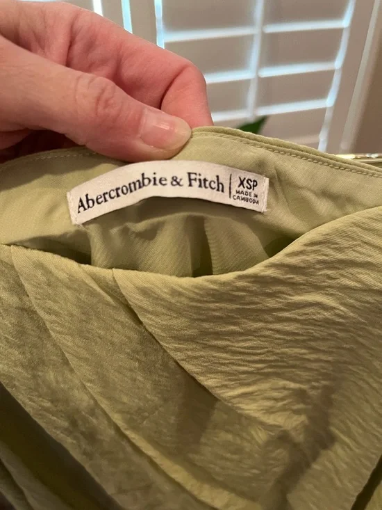 Abercrombie & Fitch Light Green Wrap Maxi Skirt - Picture 4 of 4